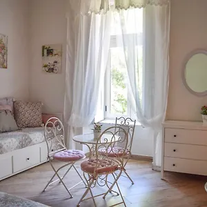 Bed & Breakfast Maison La Mitra - Dimore Partenopee **