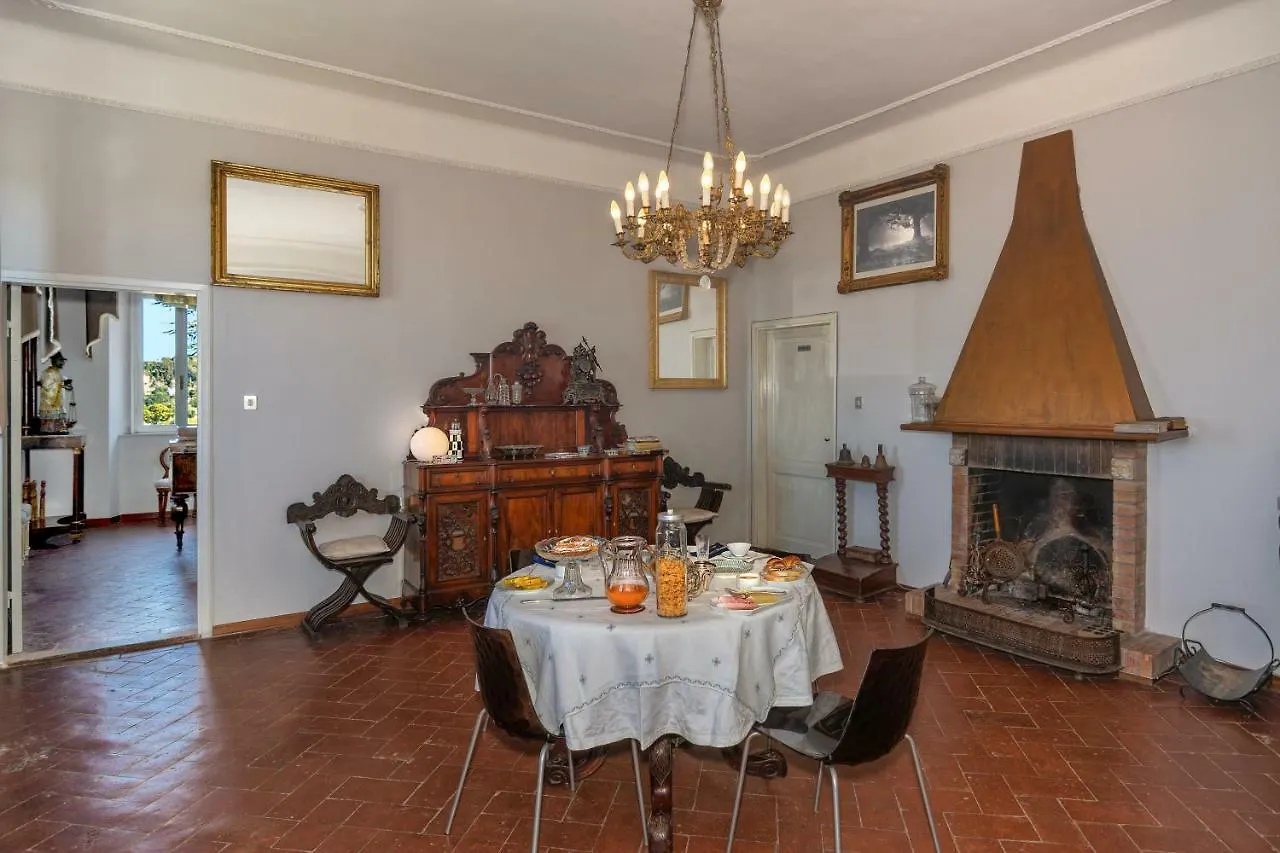 Villa Eugenia Livorno 4*,